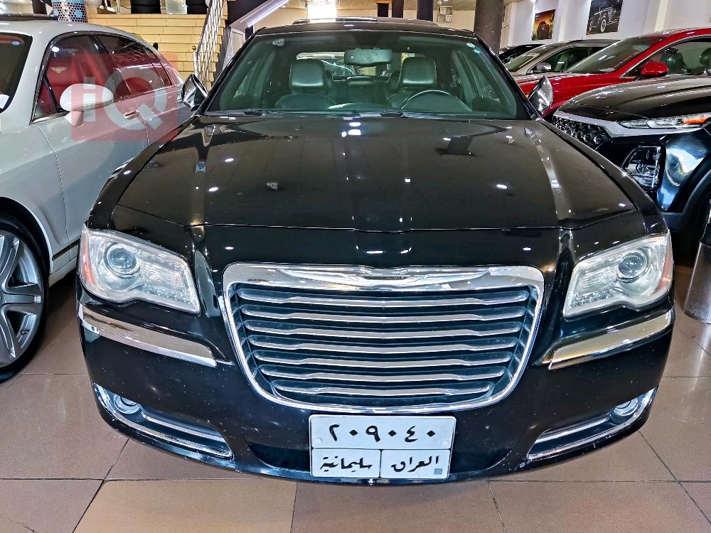کرایسلەر 300